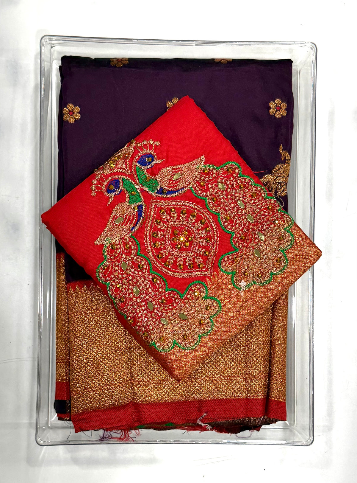 Kalanjali Paithani – Contrast