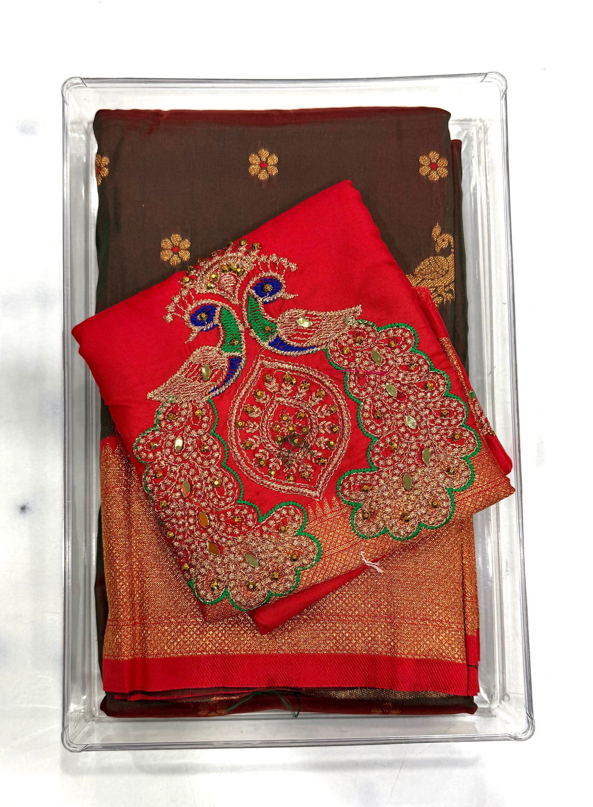 Kalanjali Paithani – Contrast